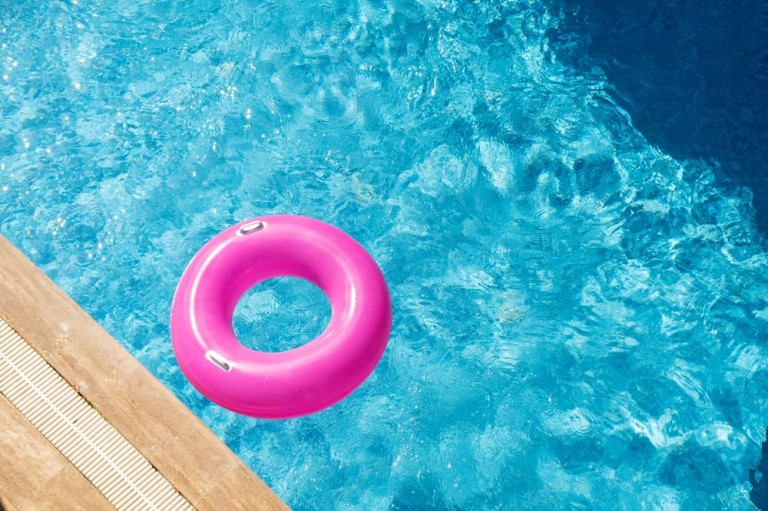 Solutions professionnelles pour l'étanchéité de votre piscine à Boussières